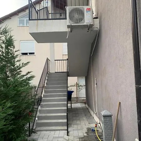 Apartment Gogaj Velipoje